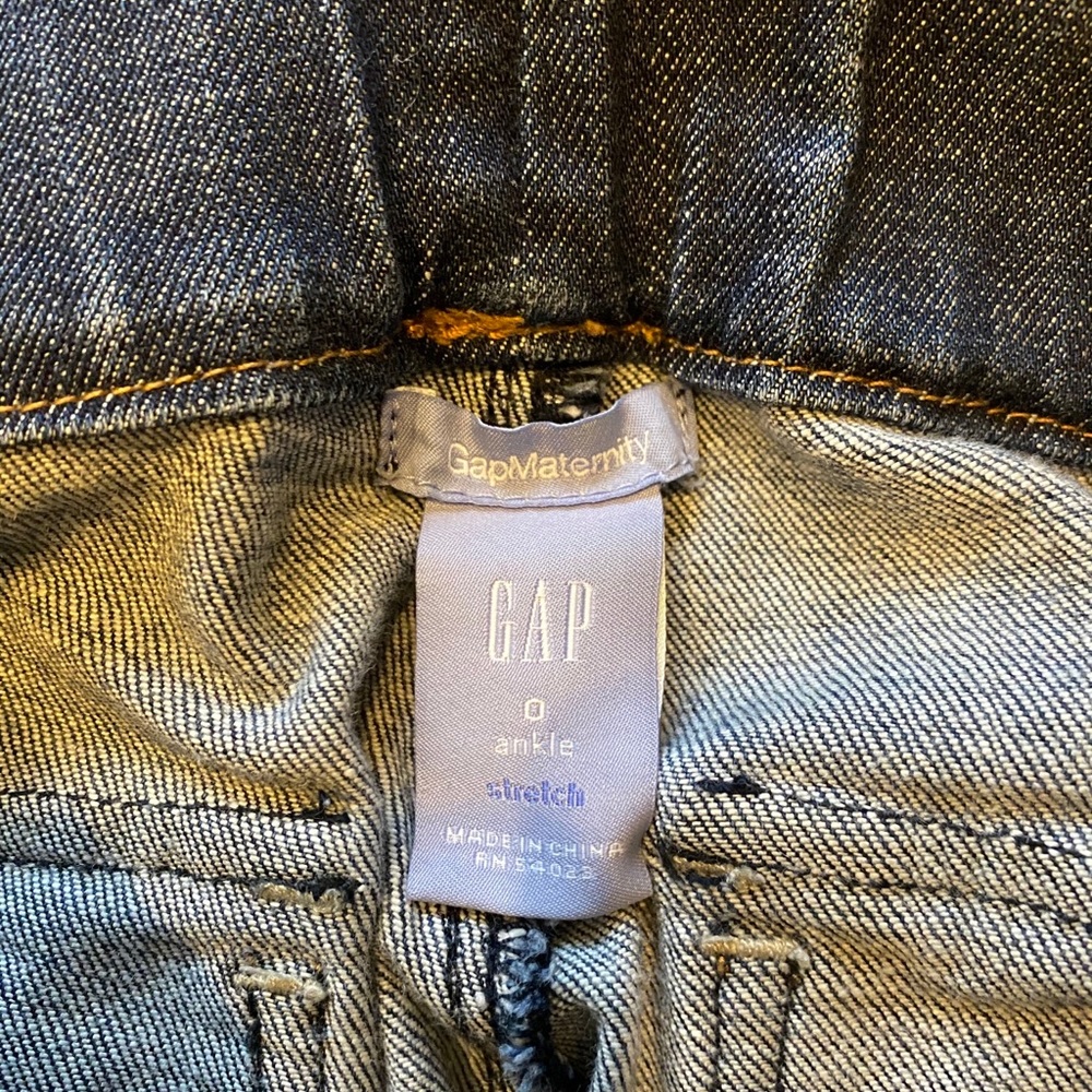 Gap Maternity Jeans - Picture 4 of 4